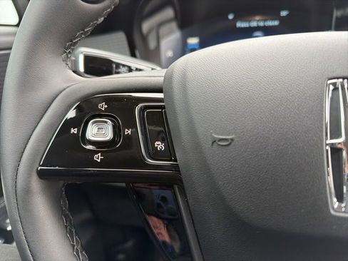 New 2026 Lincoln Corsair Premiere image 16