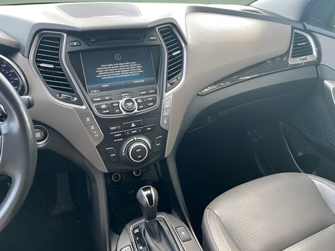 Used 2014 Hyundai Santa Fe GLS FWD image 24