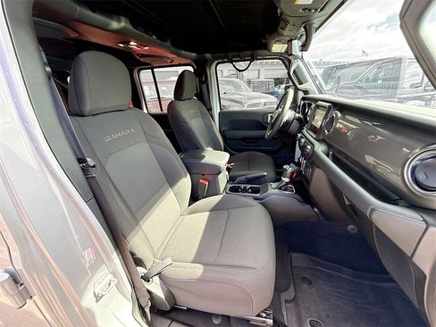 Used 2023 Jeep Wrangler Sahara image 32