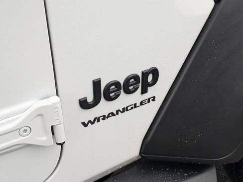 Used 2022 Jeep Wrangler Sport S image 14