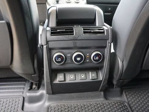 Used 2022 Land Rover Defender 110 SE AWD/4WD image 17