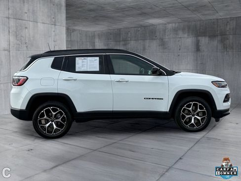 Used 2025 Jeep Compass Limited AWD/4WD image 5