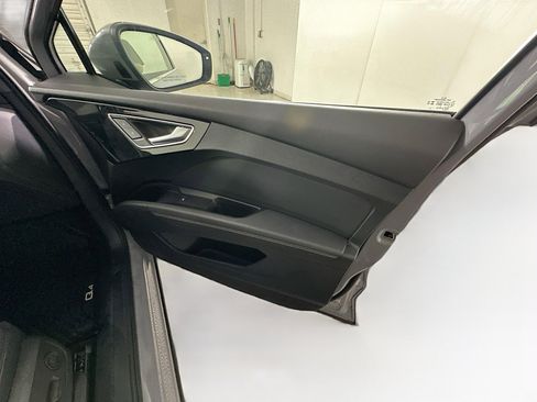 Used 2023 Audi Q4 e-tron Premium w/ Convenience Package image 32