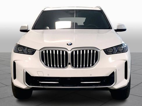 New 2026 BMW X5 xDrive40i w/ Climate Comfort Package image 3