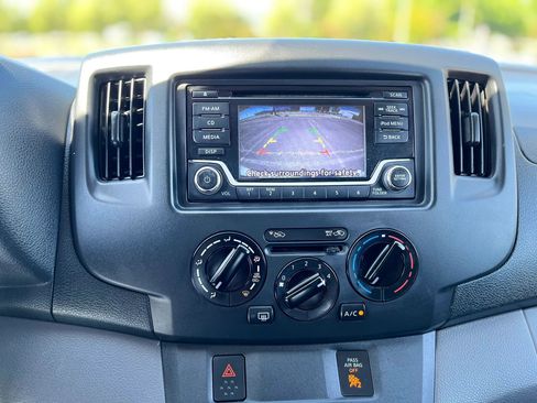 Used 2019 Nissan NV200 S w/ Back Door Glass Package FWD image 19