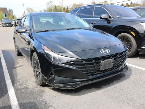 Used 2022 Hyundai Elantra SEL FWD image 1