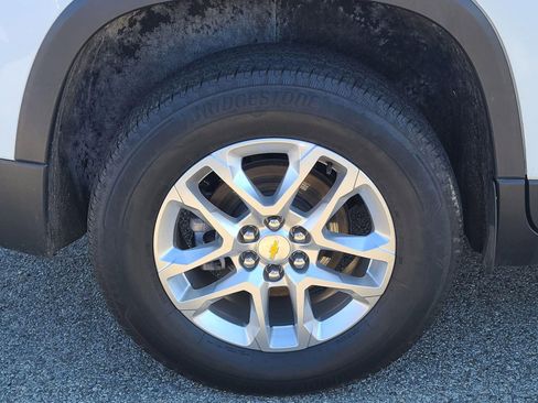 Used 2023 Chevrolet Traverse LS AWD/4WD image 34