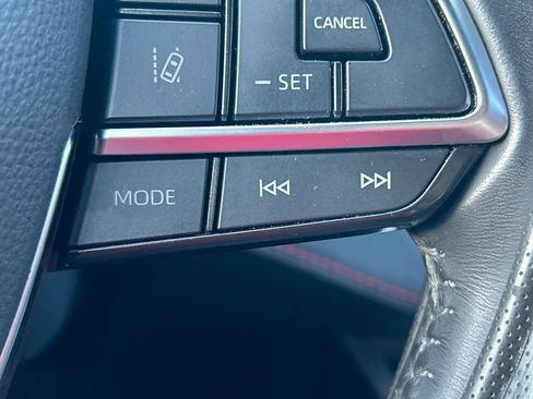 Used 2021 Toyota Highlander XSE FWD image 17