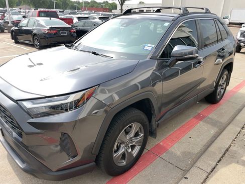Used 2024 Toyota RAV4 XLE w/ Convenience Package FWD image 3