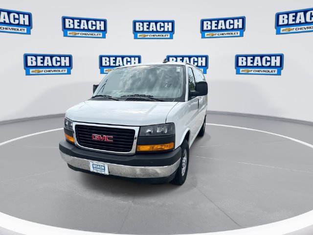 Used 2025 GMC Savana 2500 w/ Driver Convenience Package RWD image 4