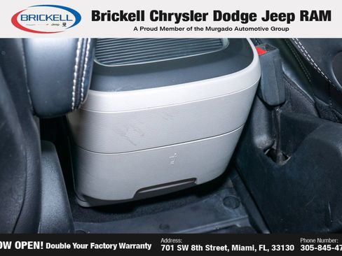 Used 2022 Chrysler Pacifica Touring-L FWD image 23