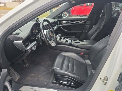 Used 2018 Porsche Panamera 4 image 5