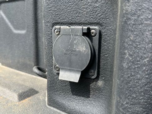 Used 2024 GMC Sierra 2500 SLE w/ SLE Value Package; AWD/4WD image 22