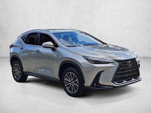 Used 2024 Lexus NX 250 FWD w/ Towing Package (2000 Lbs) image 3