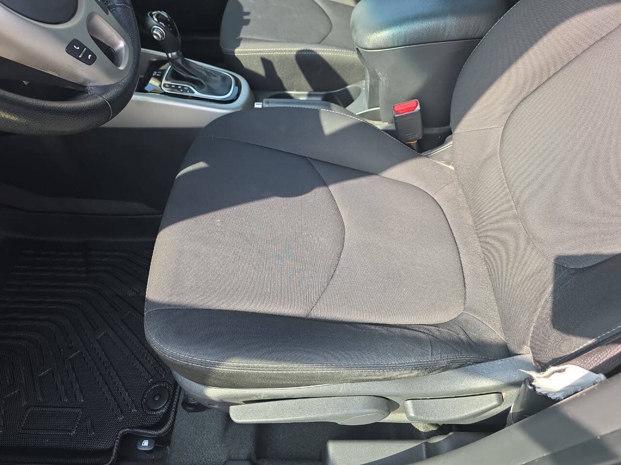 Used 2012 Kia Soul + FWD image 13