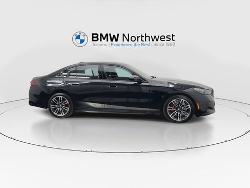 New 2027 BMW 530i xDrive w/ M Sport Package AWD/4WD image 5