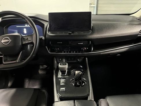 Used 2026 Nissan Rogue SL FWD image 21