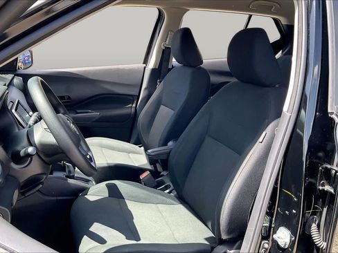 Used 2024 Nissan Kicks S w/ Interior Electronics Package FWD image 7