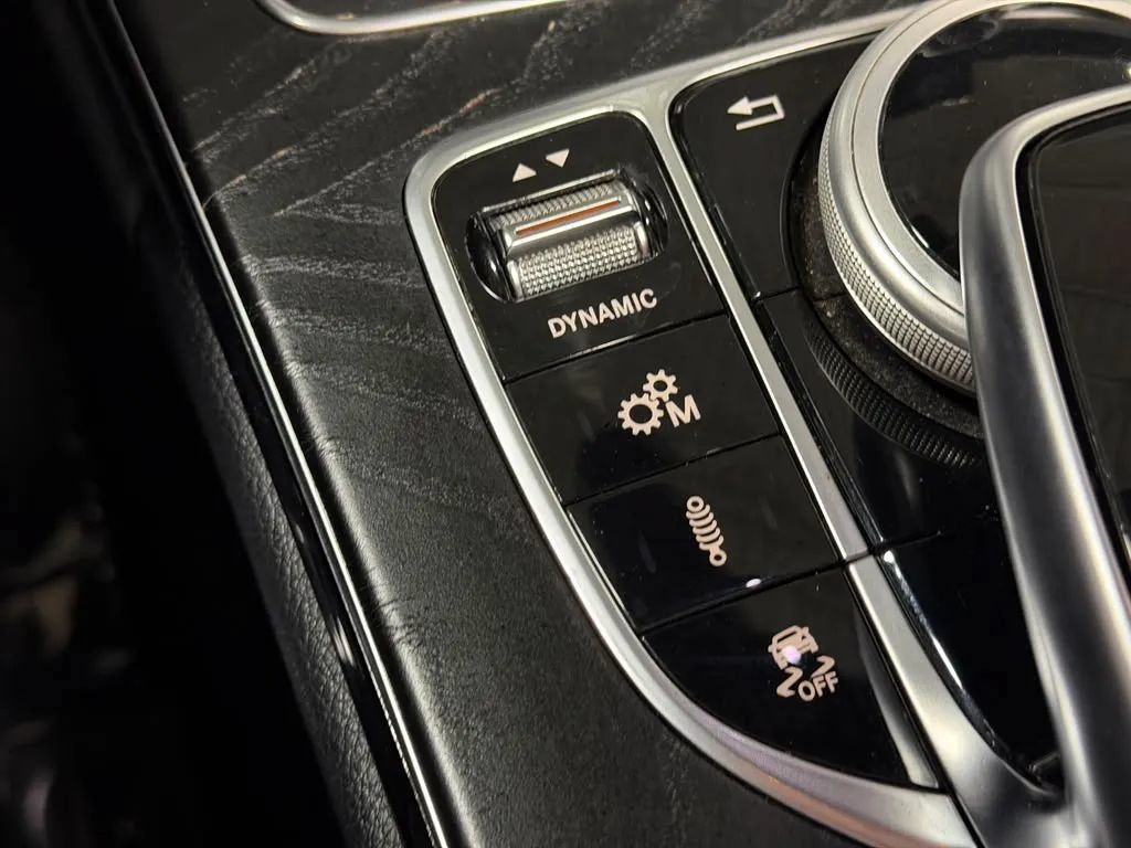 Used 2019 Mercedes-Benz C 63 AMG Cabriolet image 39
