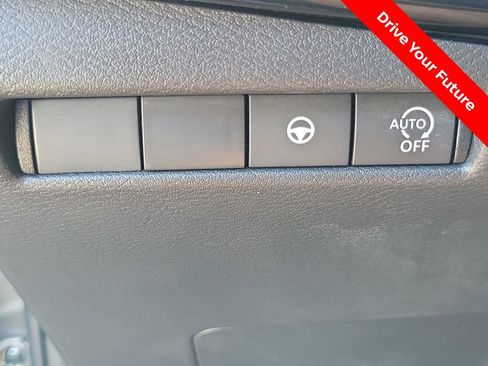 Certified 2026 Nissan Kicks SR FWD image 14