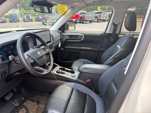 Used 2025 Ford Bronco Sport Outer Banks w/ Outer Banks Tech Package+ AWD/4WD image 14