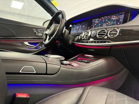 Used 2018 Mercedes-Benz S 560 4MATIC Sedan w/ AMG Line Exterior image 21