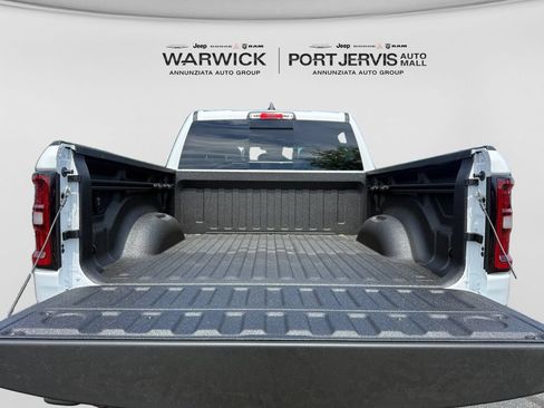 New 2026 RAM 1500 Express AWD/4WD image 18
