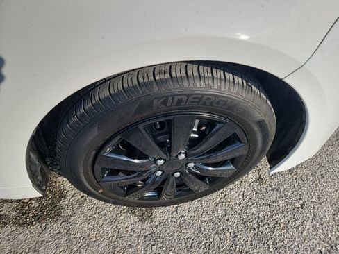 Used 2024 Toyota Corolla LE image 10