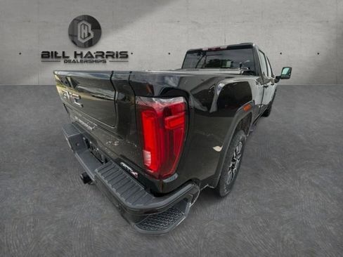 Used 2023 GMC Sierra 2500 AT4 w/ AT4 Premium Plus Package AWD/4WD image 11