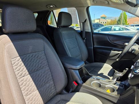 Used 2018 Chevrolet Equinox LT AWD/4WD image 15
