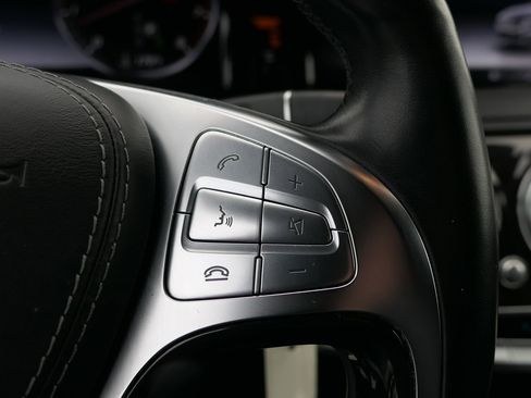 Used 2017 Mercedes-Benz S 550 Sedan image 14