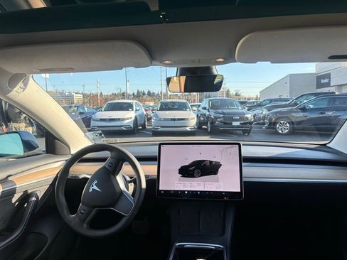 Used 2022 Tesla Model 3 Long Range AWD/4WD image 7