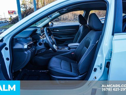 Used 2025 Nissan Altima 2.5 SV image 19