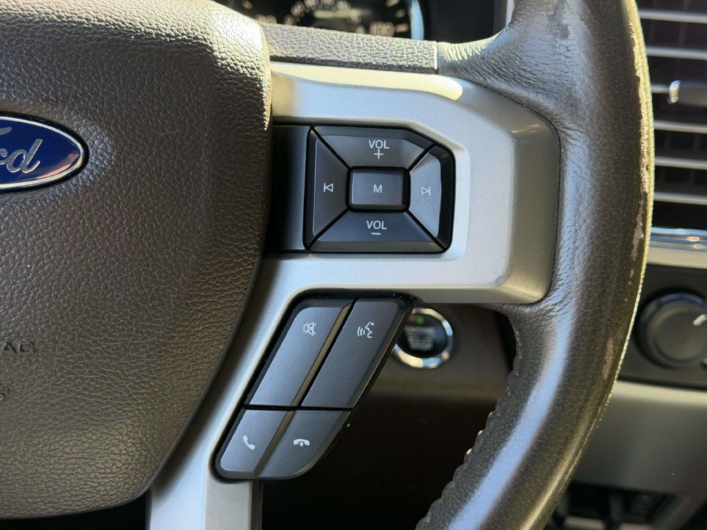 Used 2015 Ford F150 King Ranch w/ Equipment Group 601A Luxury AWD/4WD image 22