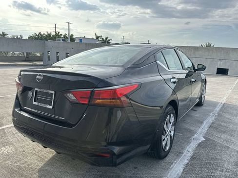Used 2024 Nissan Altima 2.5 S FWD image 34