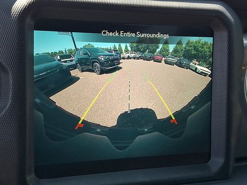 Used 2020 Jeep Wrangler Unlimited Sahara AWD/4WD image 29