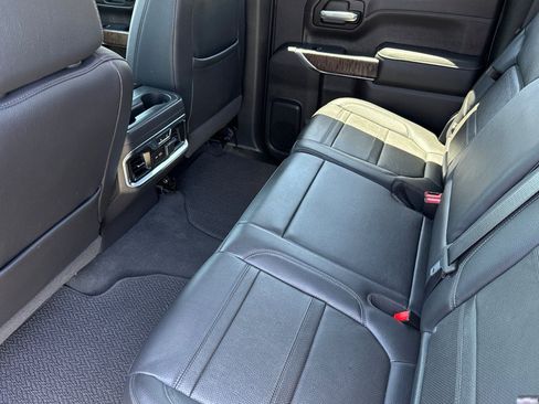 Used 2021 GMC Sierra 1500 Denali w/ Denali Ultimate Package AWD/4WD image 12