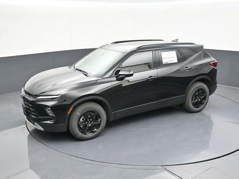 New 2025 Chevrolet Blazer LT w/ Midnight/Sport Edition FWD image 65