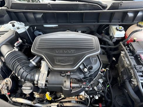 Used 2018 Cadillac XT5 Premium Luxury FWD image 33