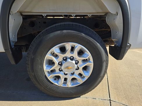 Used 2023 Chevrolet Silverado 2500 LT image 32