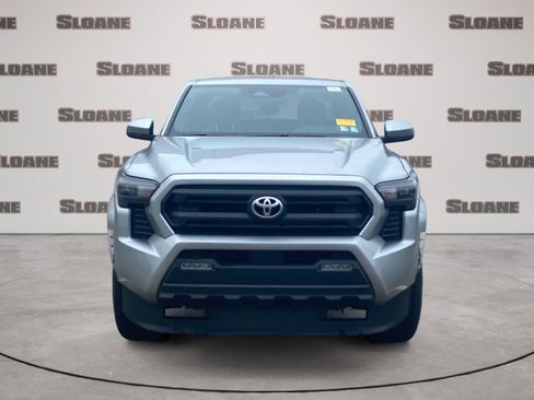 Used 2024 Toyota Tacoma SR5 AWD/4WD image 3