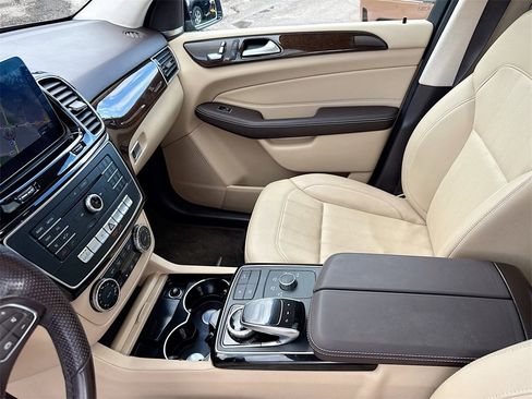 Used 2019 Mercedes-Benz GLE 400 GLE 400 w/ Premium 1 Package image 26