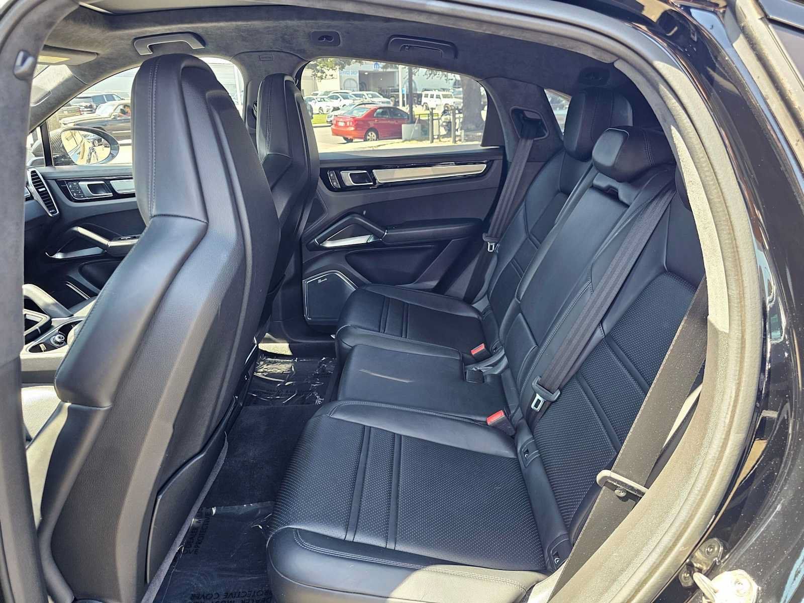 Used 2022 Porsche Cayenne Turbo AWD/4WD image 16