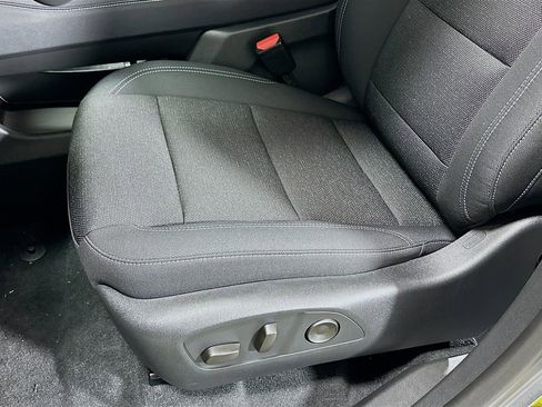 New 2026 Chevrolet Traverse LT w/ Sun and Wheel Package FWD image 21