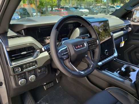 New 2026 GMC Yukon Elevation AWD/4WD image 21
