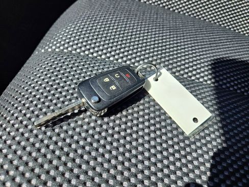 Used 2017 Chevrolet Equinox LT w/ Convenience Package image 32