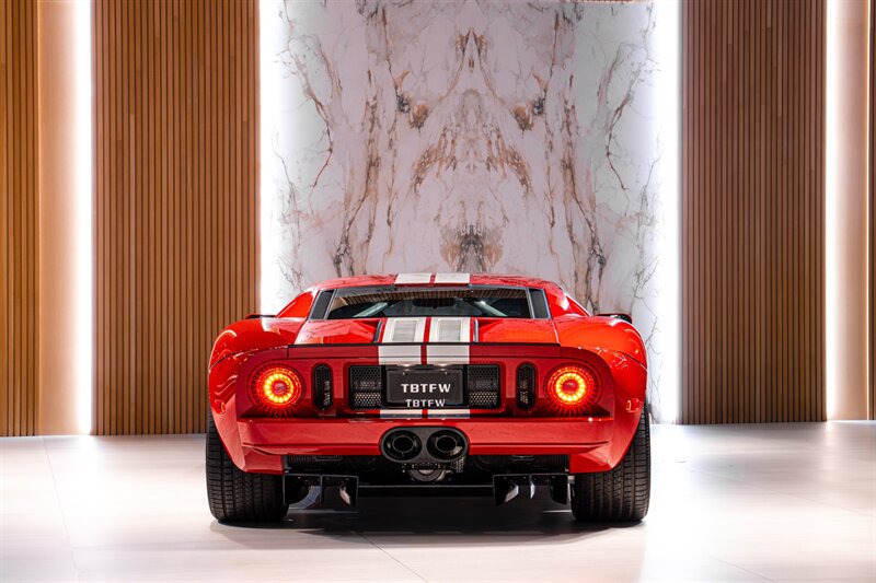 Used 2005 Ford GT RWD image 5