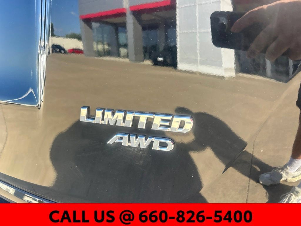 Used 2017 Toyota RAV4 Limited w/ Protection Package AWD/4WD image 10