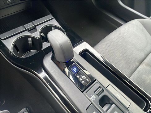 Used 2024 Toyota Prius LE image 28