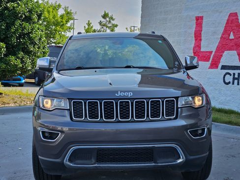 Used 2018 Jeep Grand Cherokee Limited AWD/4WD image 2